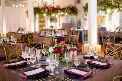 25-modern-museum-wedding-velvet-linens