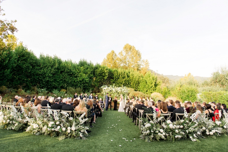 12-ceremony-garden-wedding-flowers-lining-aisle