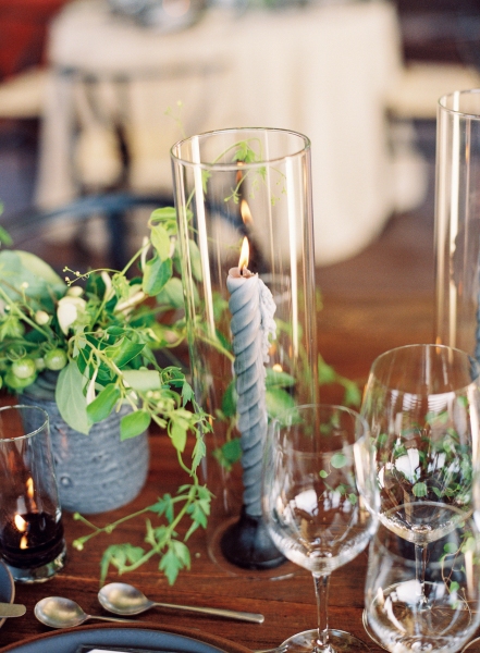 13-elegant-monochromatic-tablescape
