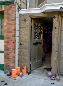 18-Entrance-Halloween-Party-Kids