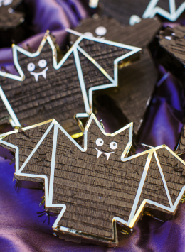 9-custom-mini-black-bat-pinatas-party-favor