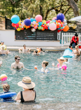 48-family-friend-kids-pool-party-fun
